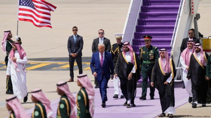 abd-baskani-trumptan-bol-kazancli-suudi-arabistan-cikarmasi-NVtlAAR1.jpg