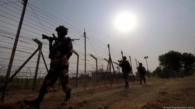 hindistandan-pakistan-ve-kesmire-askeri-operasyon-CjNLvp9D.jpg